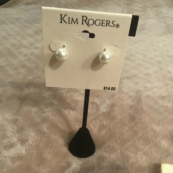 ‼️Bundle & Save‼️ KIM ROGERS Earring NWT - Picture 3 of 3